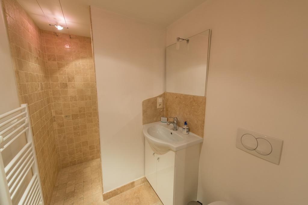 La Treille Et L'Impasse Hotel Ansouis Cameră foto